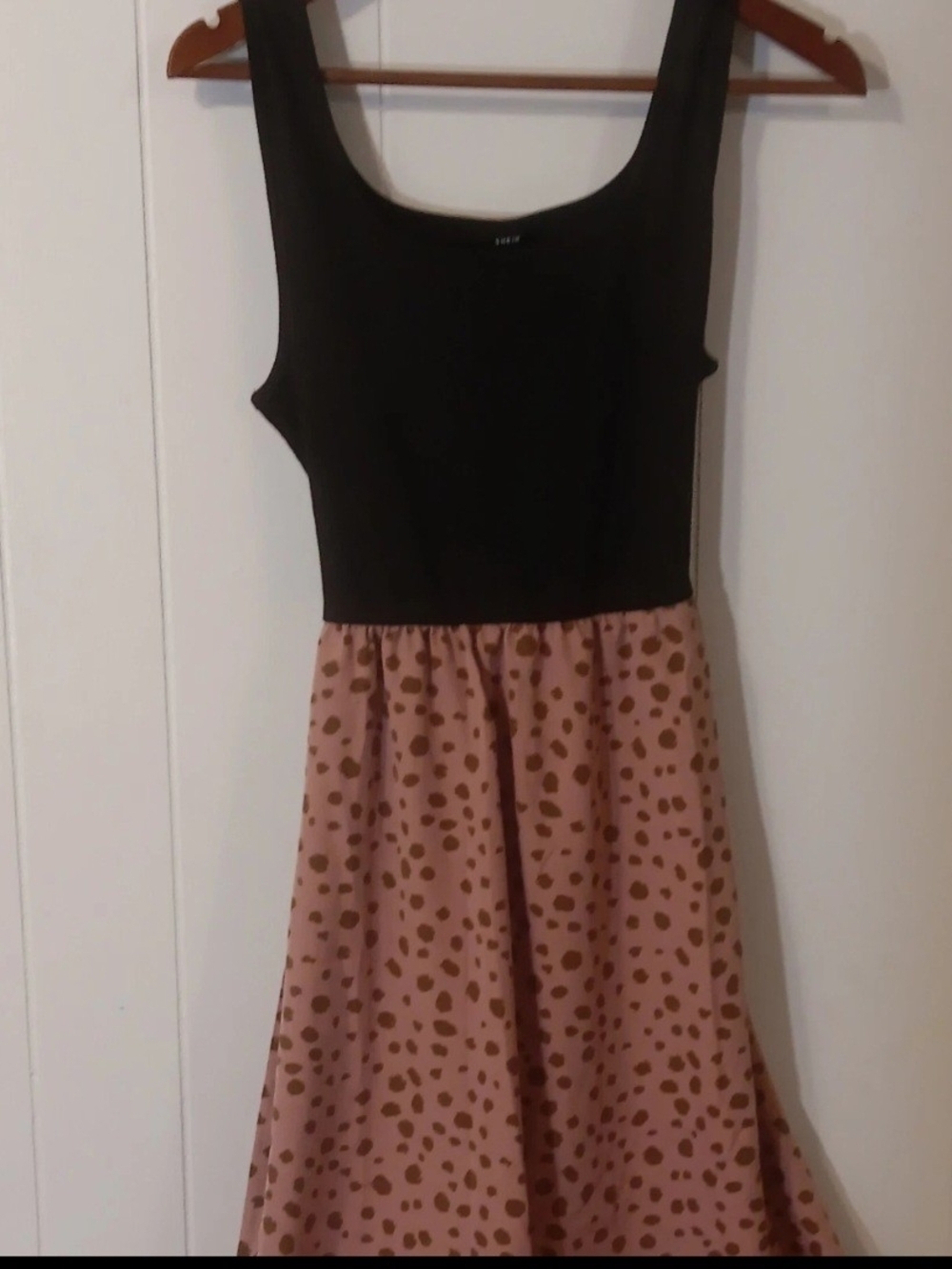 SHEIN Black Tank Top with Dusty Pink Spot-Print Skirt Girls' Dress